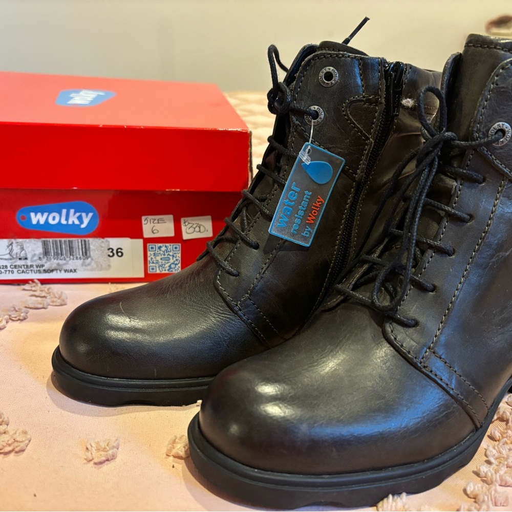 Wolky Cactus Leather Ankle Boots